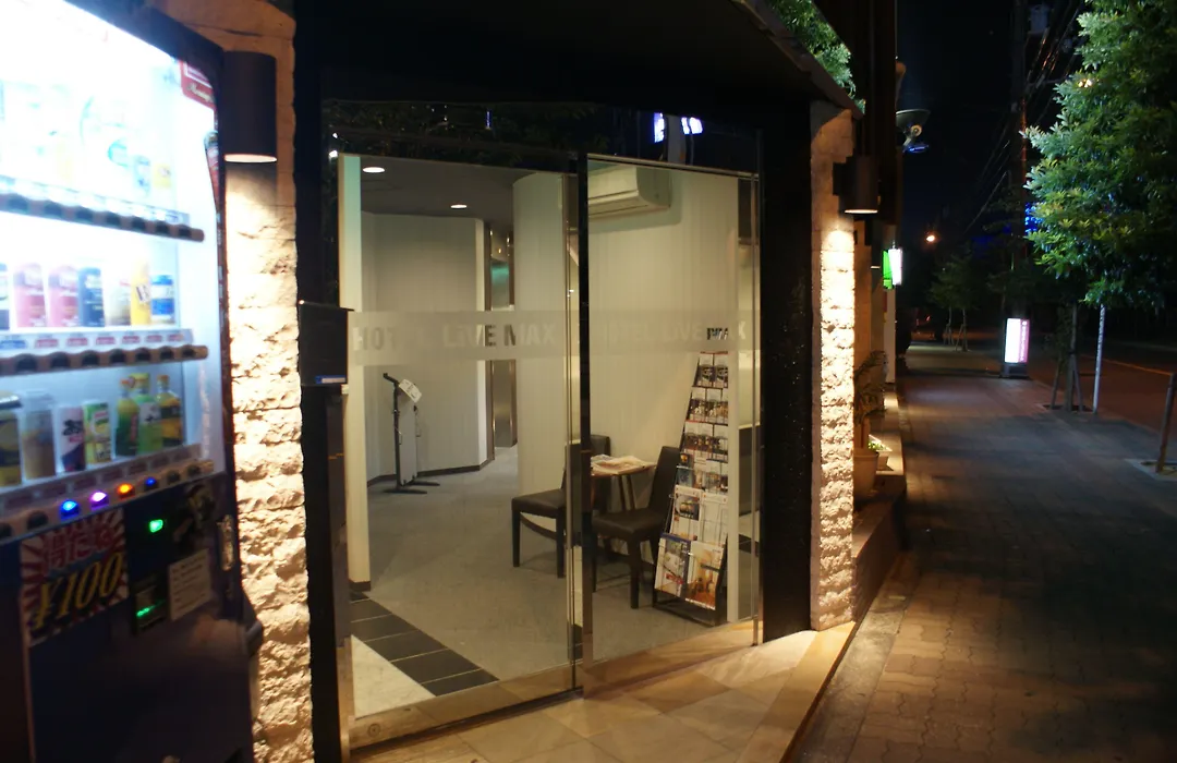 Hotel Livemax Budget Shinosaka-1